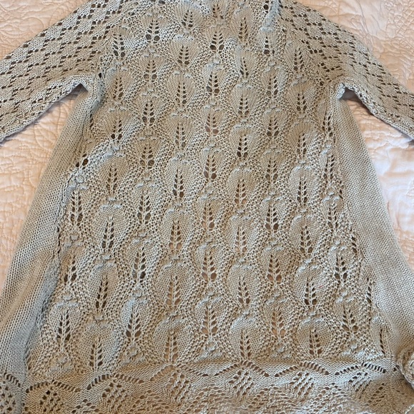 Size 5 EUC persnickety sweater girls - Picture 3 of 3